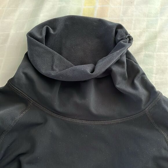 Champion Duo Dry Turtleneck Athletic top Size M GUC Black - Picture 5 of 5